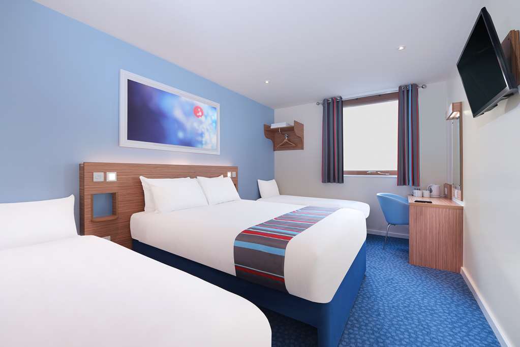 Travelodge Harrogate West Park Room photo