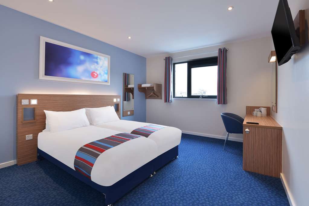 Travelodge Harrogate West Park Room photo
